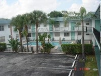 Building Photo - Trayann Apartments - 7777 Pines Blvd