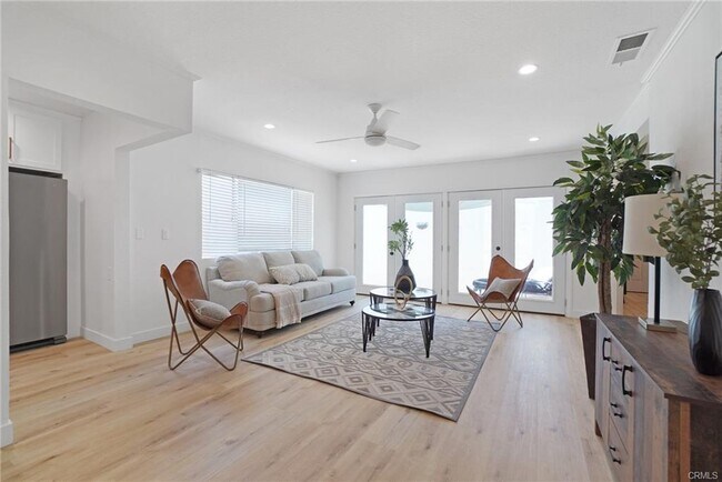 Building Photo - 3636 Gardenia Ave