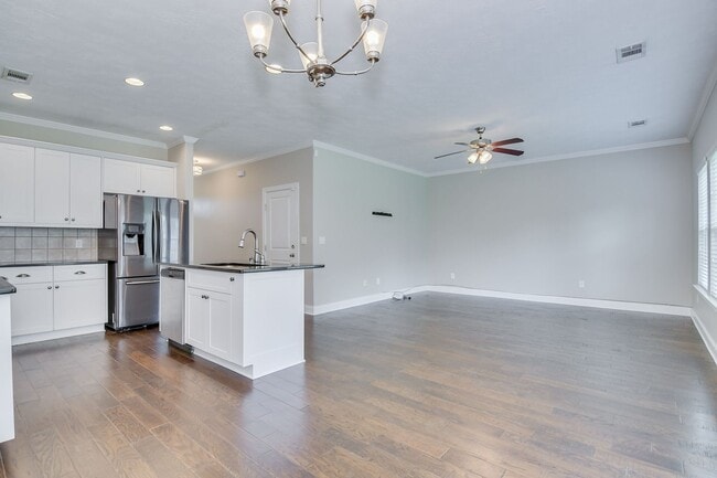 Building Photo - 407 Brantley Cove Cir