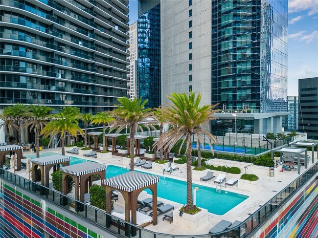 Building Photo - 801 S Miami Ave