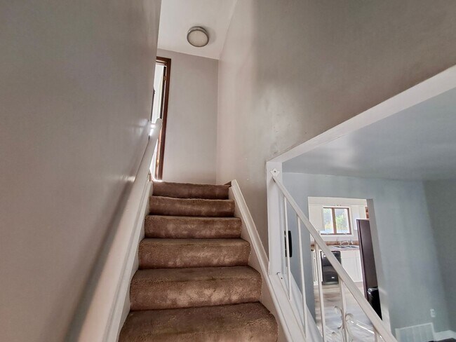 Building Photo - 4-Bedroom Colonial in Grand Blanc – Spacio...