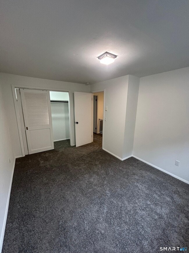 Building Photo - 617 Millville Ave