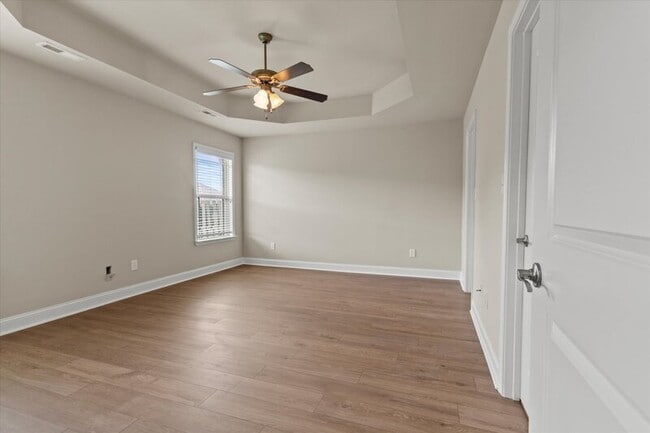 Building Photo - 127 Pembridge Ln