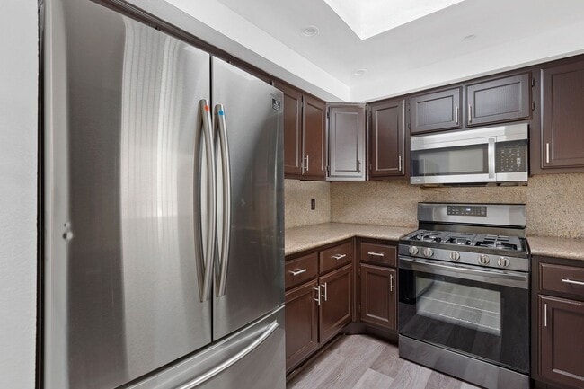 Building Photo - 5137 Chimineas Ave