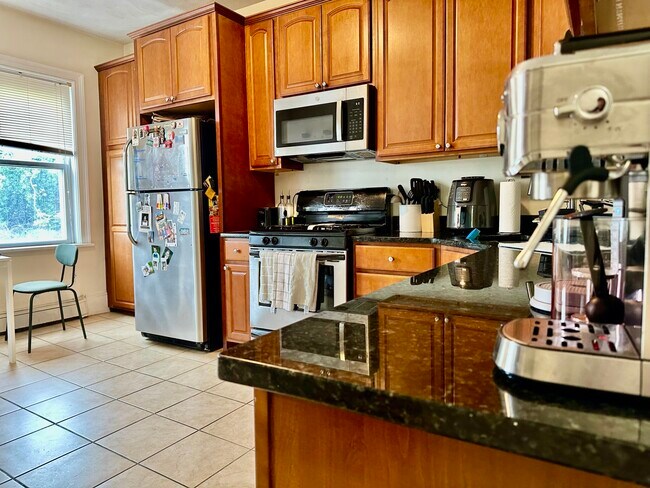 Building Photo - 12-14 Marcella St. Unit 2A