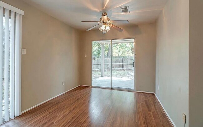 Building Photo - 1202 E Red Cedar Cir