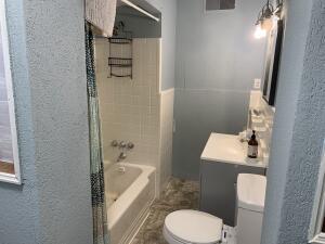 Building Photo - 2417 Comanche Rd