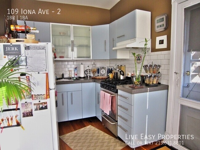 Building Photo - 109 Iona Ave