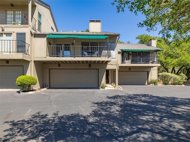 Building Photo - 1821 Westlake Dr