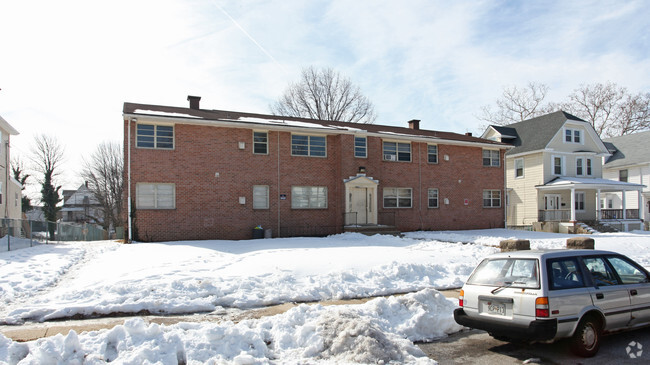 Building Photo - 3921 Maine Ave