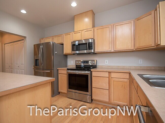 Building Photo - *PROPERTY LEASED* Remarkable River Ridge TH * 3br+Bonus * 2car Garage *Outdoor Rec