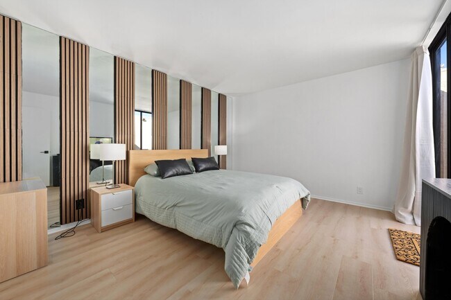 Building Photo - 73947 Saquaro Ct