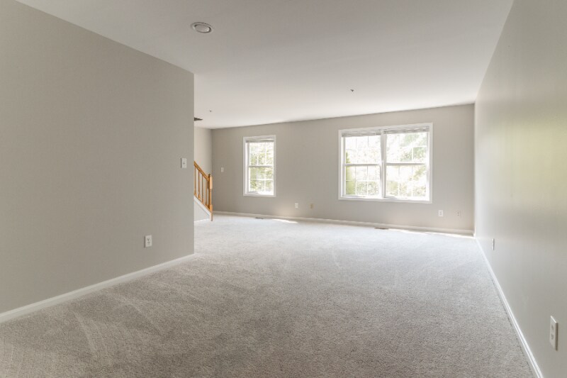 Building Photo - 733 Mashie Ct