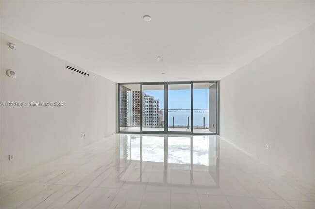 Building Photo - 300 Biscayne Blvd Way