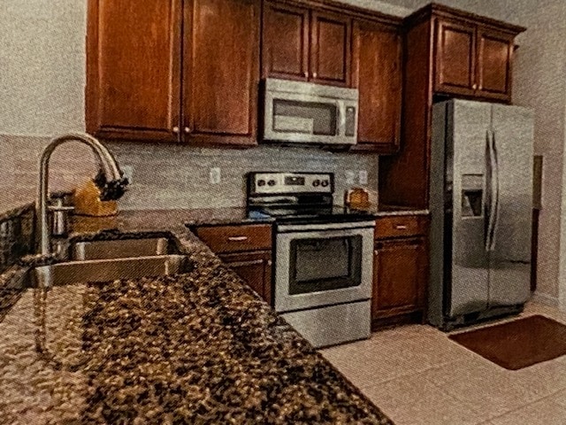 Building Photo - 10730 Cetrella Dr