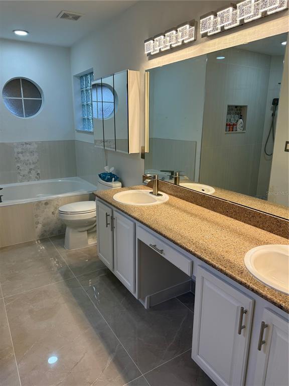 Building Photo - 314 Regency St