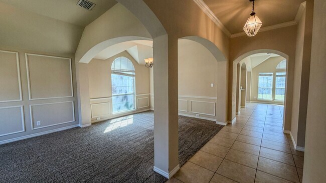 Building Photo - Move In ready 4 bedroom, 2 bath home in Fort Worth