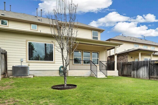 Building Photo - 1116 La Conterra Blvd