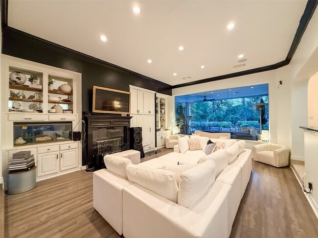 Building Photo - 15318 Beecham Dr