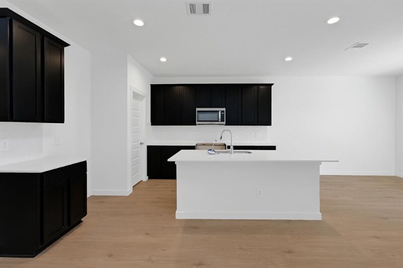 Building Photo - 31510 Chippenham Colony Ct