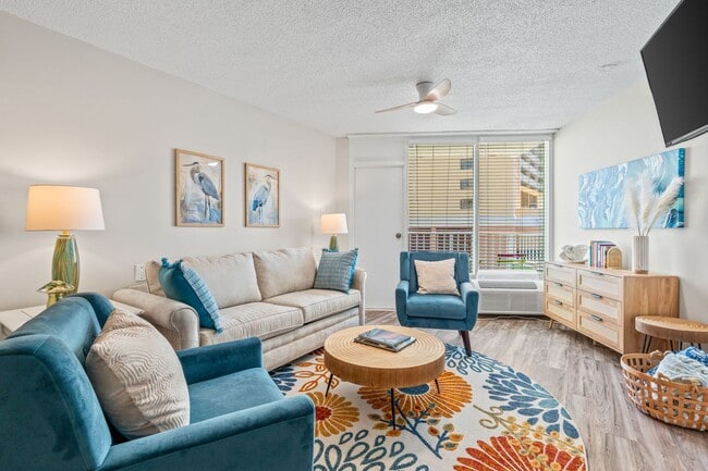Building Photo - Winter Rental.  Fully furnished 1-bedroom,...
