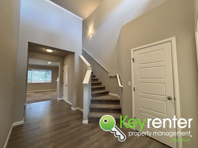 Building Photo - Beautiful 4 Bedroom 2.5 Bathroom Tacoma Home for Rent in Secluded Community!