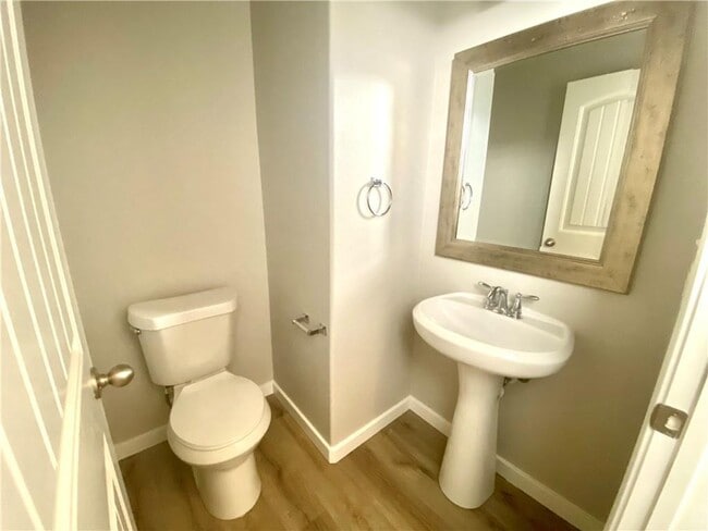 Building Photo - 7320 Sunset Heights Cir