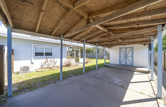 Building Photo - 3105 W 21st Ct