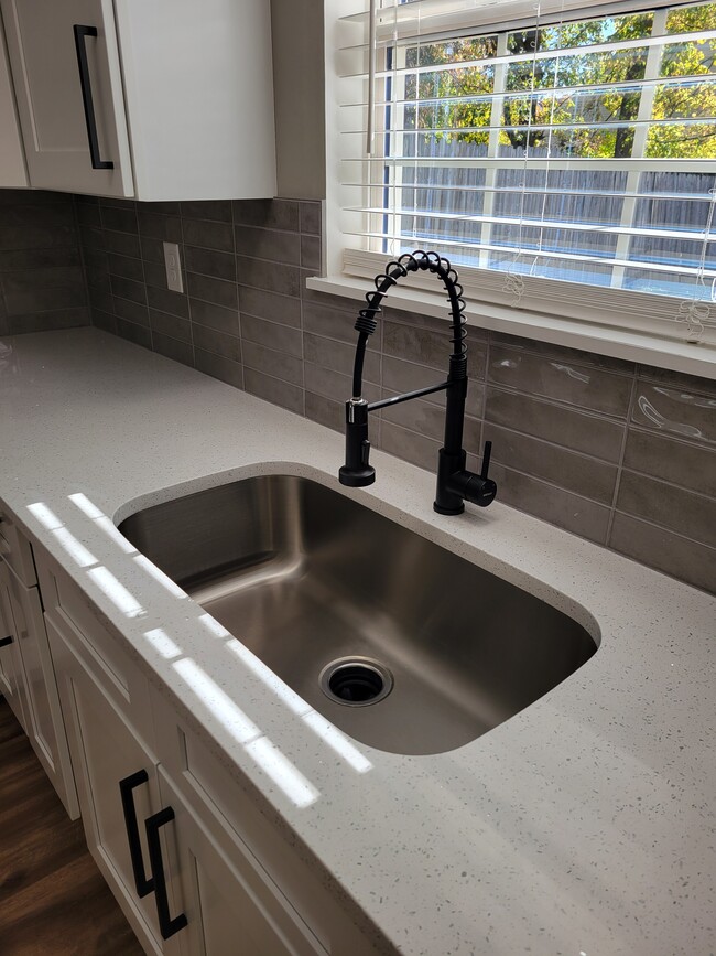 Building Photo - 12920 St Andrews Way