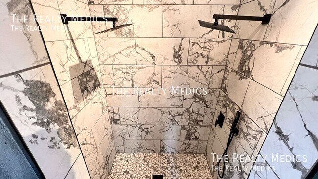 Building Photo - 2239 Wolf Ridge Ln