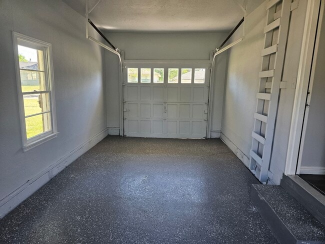 Building Photo - 722 NW 32nd St