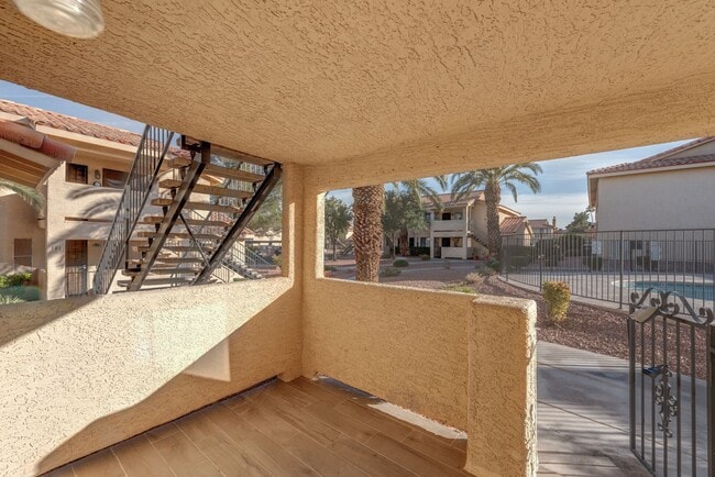 Building Photo - 1216 Observation Dr