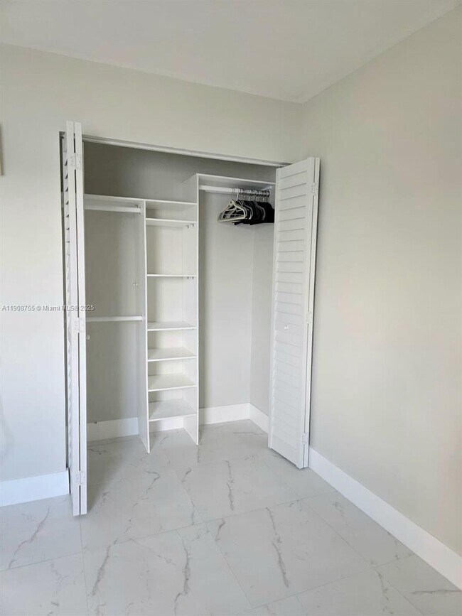 Building Photo - 1810 NW 119th St