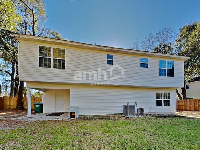 Building Photo - 112 Fox Trace