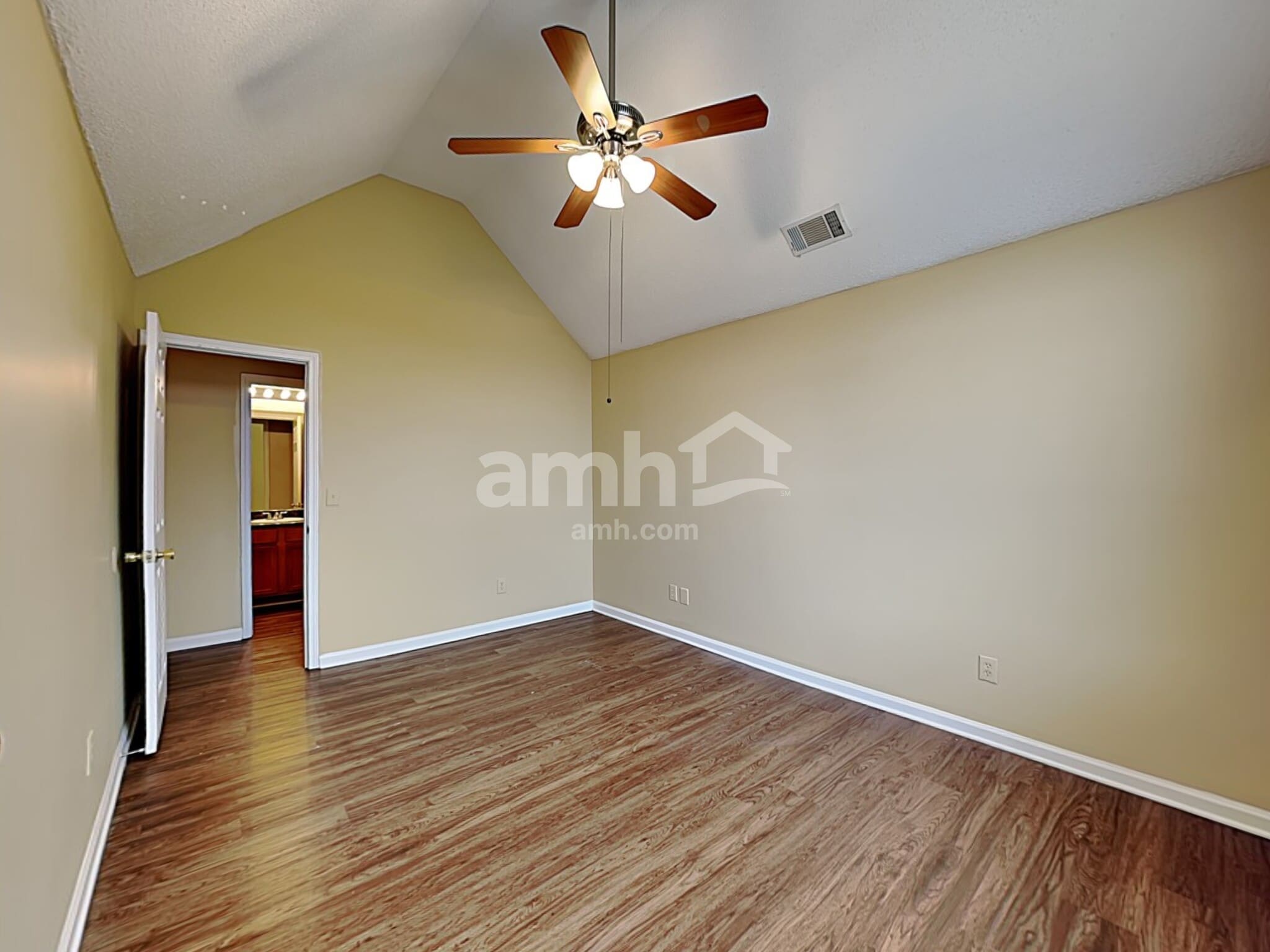 Building Photo - 1642 Village Place Cir NE