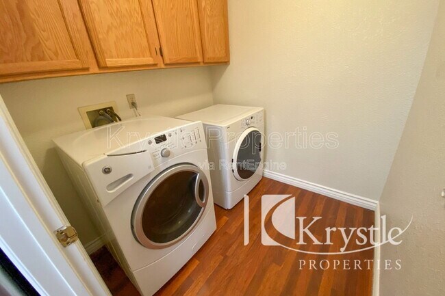 Building Photo - 206 Sea Crest Cir