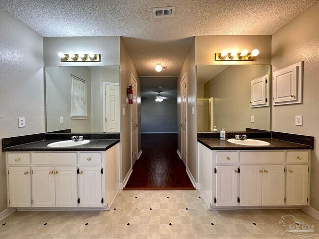 Building Photo - 6068 Toulouse Dr