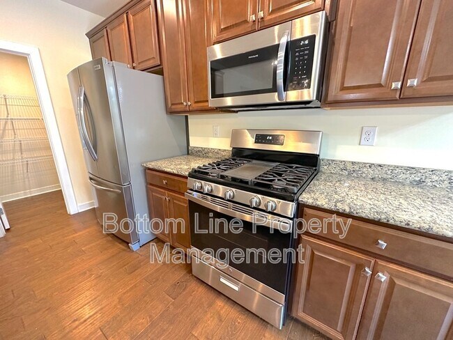 Building Photo - 5087 Crabapple Ln