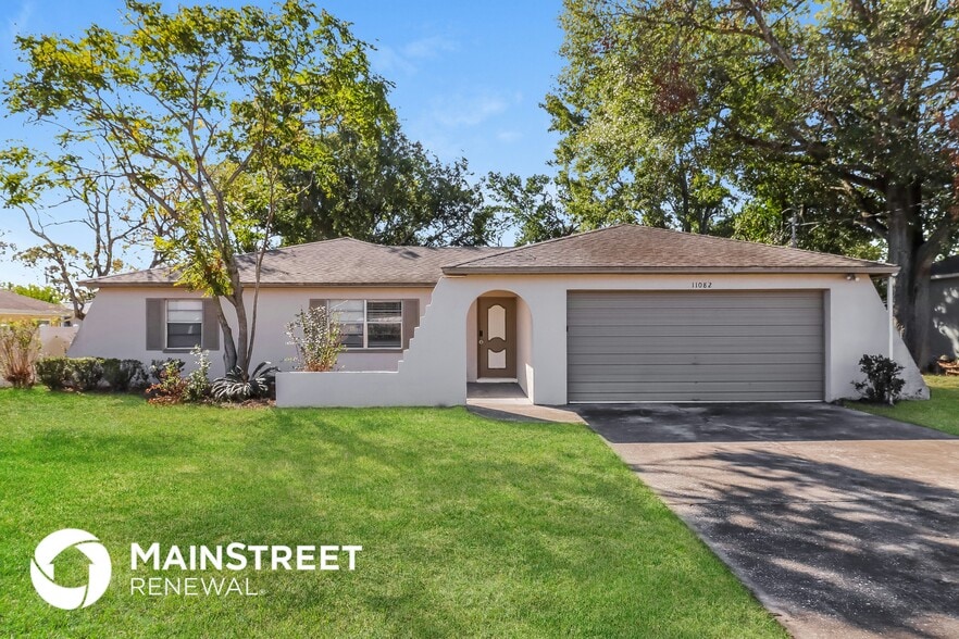 Primary Photo - 11082 Lightwood St