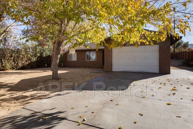 Building Photo - 61493 Desert Air Rd