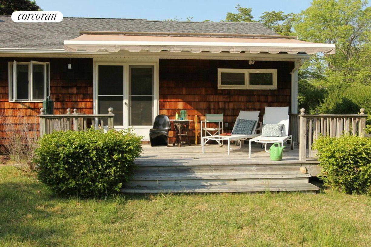 Building Photo - 35 Bayberry Ln