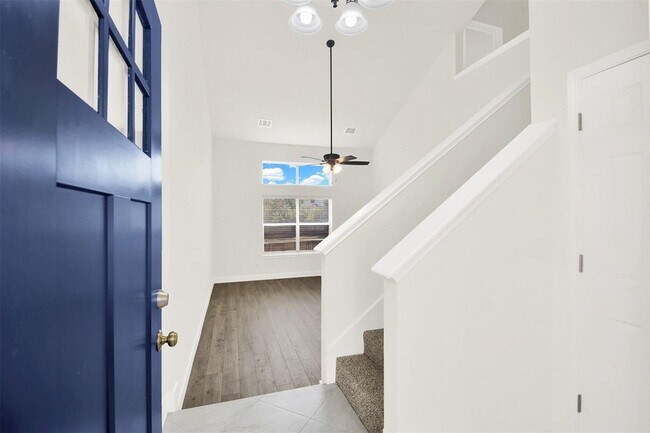 Building Photo - 641 Fort Thomas Pl