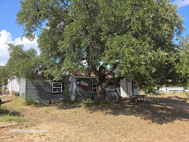 Building Photo - 126 Iroquois Dr