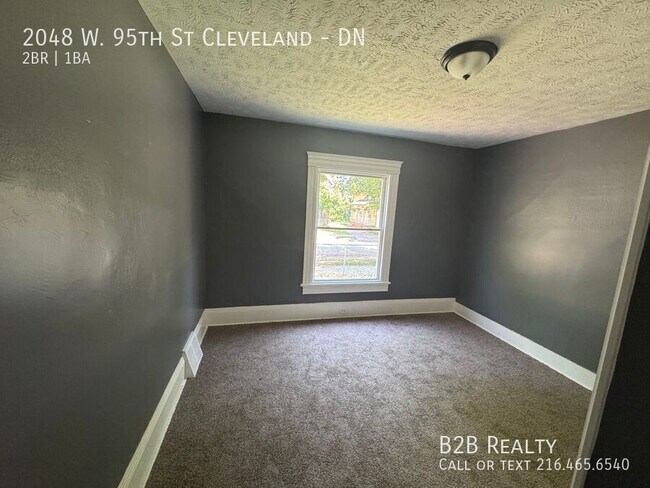 Building Photo - 2048 W 95th St
