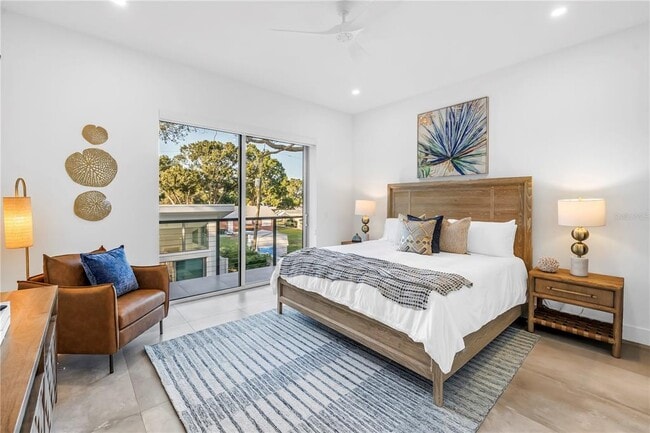 Building Photo - 2065 Goldenrod St