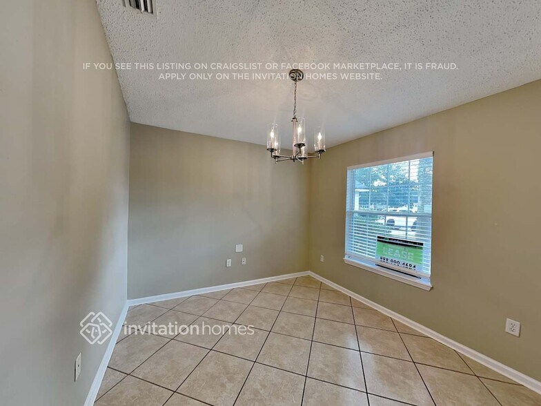 Building Photo - 1335 Ardmore St