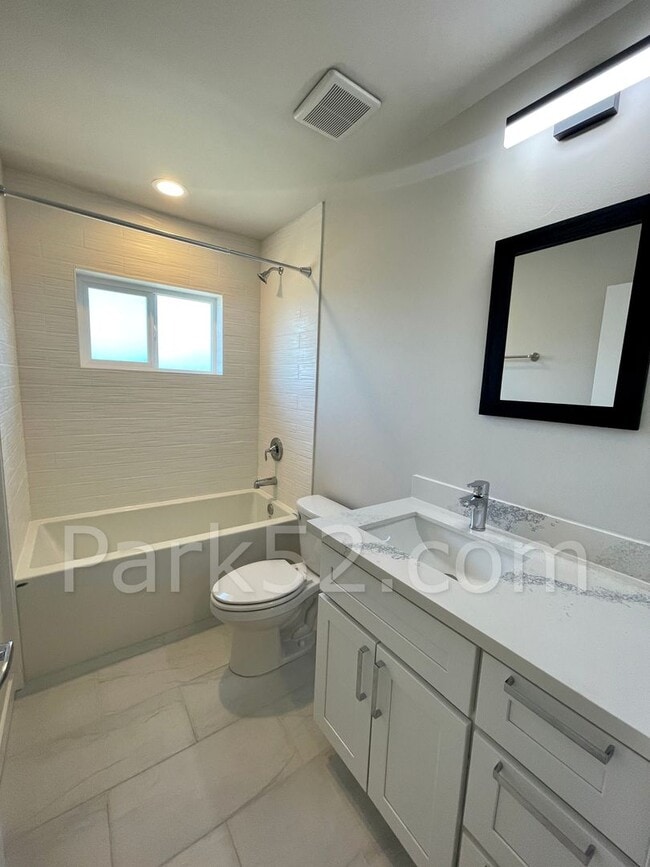 Building Photo - 3 Bedroom Tacoma Home