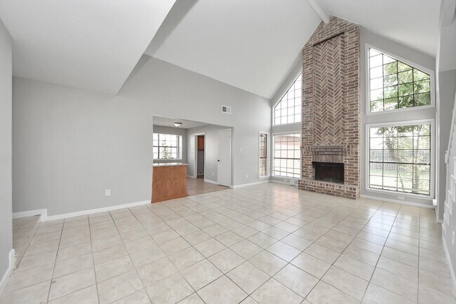 Building Photo - 115 Squires Bend