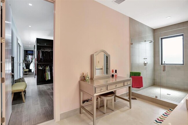 Building Photo - 16709 Botaniko Dr N