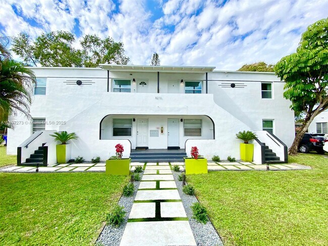 Building Photo - 8270 NE 1st Pl